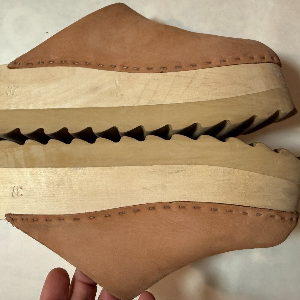 Bryr Chonk Clogs Size 7 Gently Used